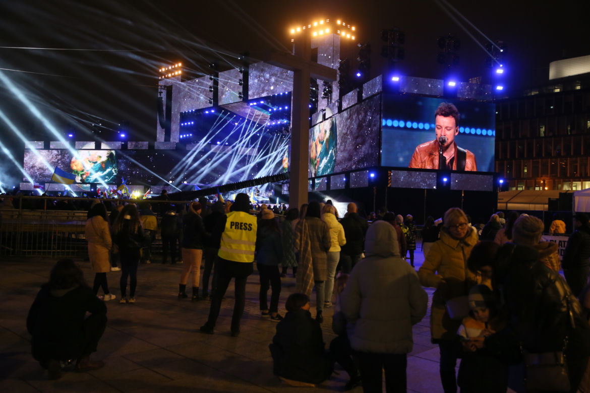 Zagrali dla Ukrainy. Najwięksi artyści wzięli udział w koncercie na pl. Piłsudskiego