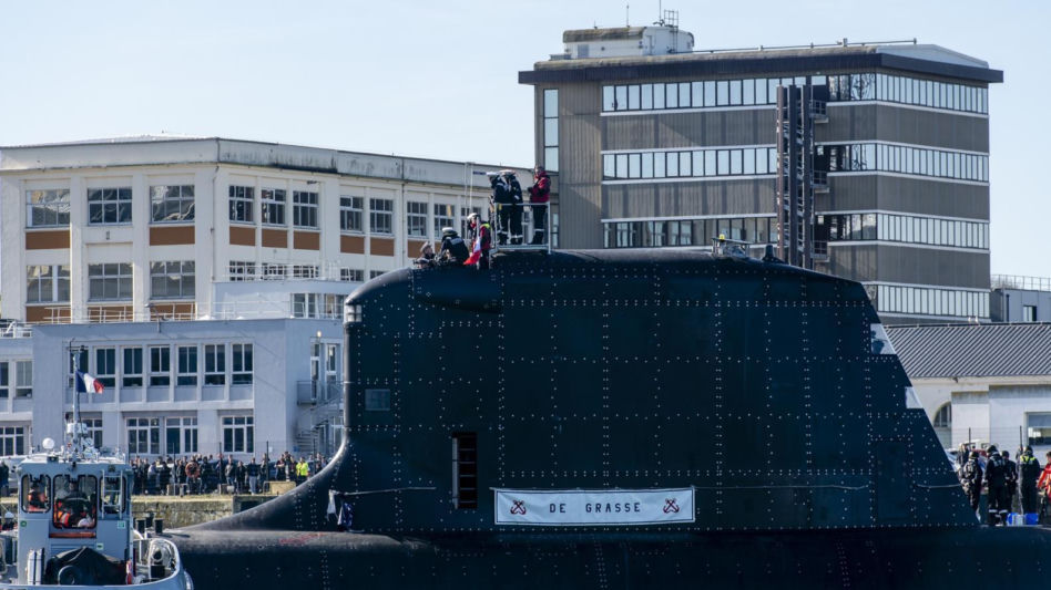 Francuski atomowy okręt podwodny "De Grasse" rozpoczyna próby morskie.