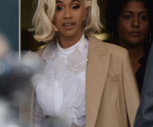 Cardi B wychodzi z komisariatu