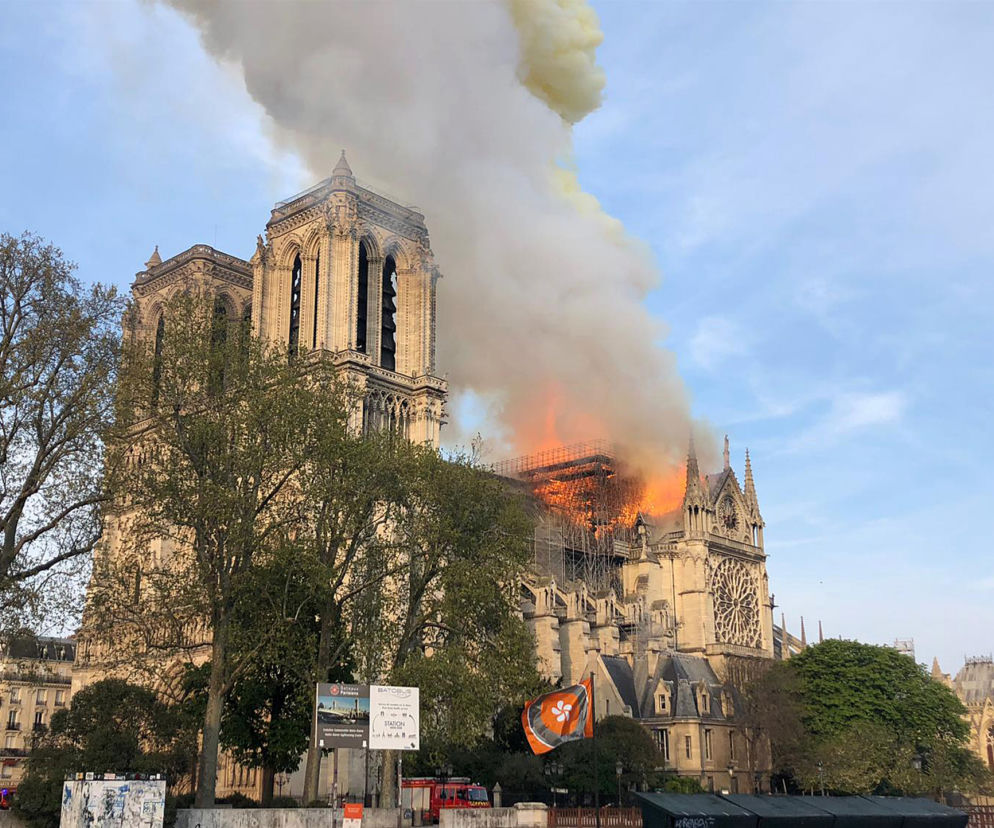 Płonie Katedra Notre-Dame w Paryżu