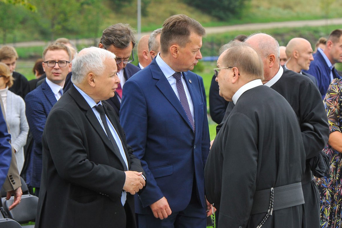Ukłony dla Rydzyka, uśmiech dla Kaczyńskiego