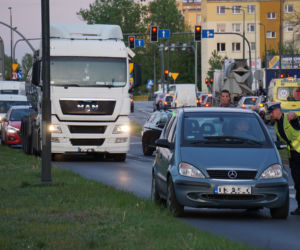 Potrącenie na pasach w Bydgoszczy! Dwie osoby poważnie ranne [ZDJĘCIA]