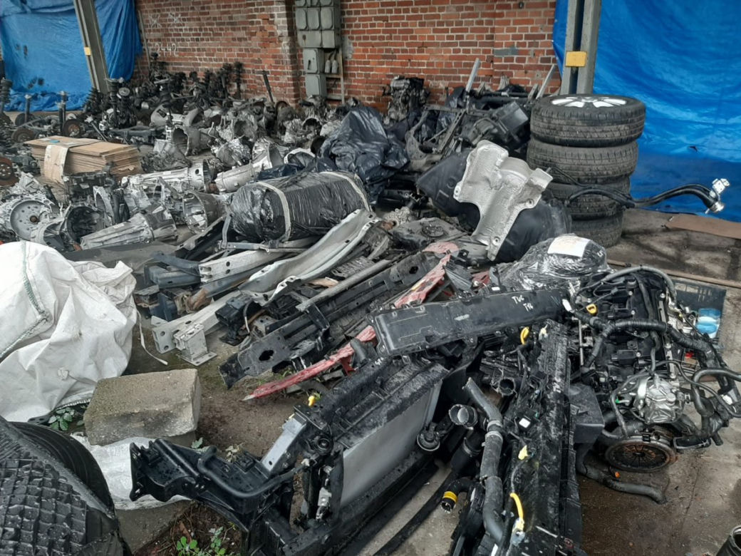 Policja z Bydgoszczy zlikwidowała „dziuplę samochodową”