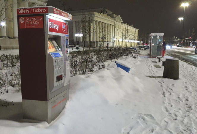 Gołoledź paraliżuje Polskę