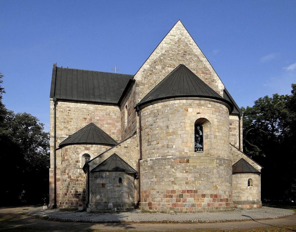 Romański kościół
