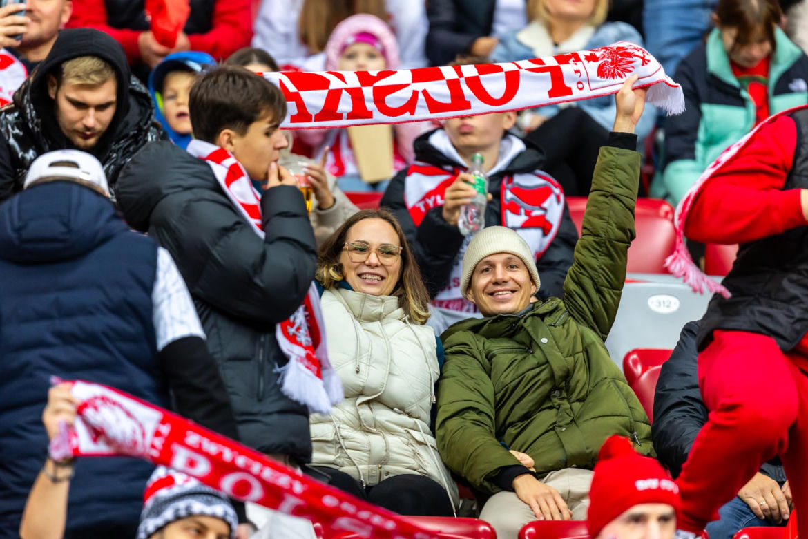 Kibice na meczu Polska -Mołdawia