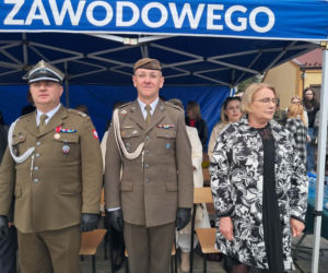 Ślubuję! – patriotyczne sceny na Rynku w Starachowicach