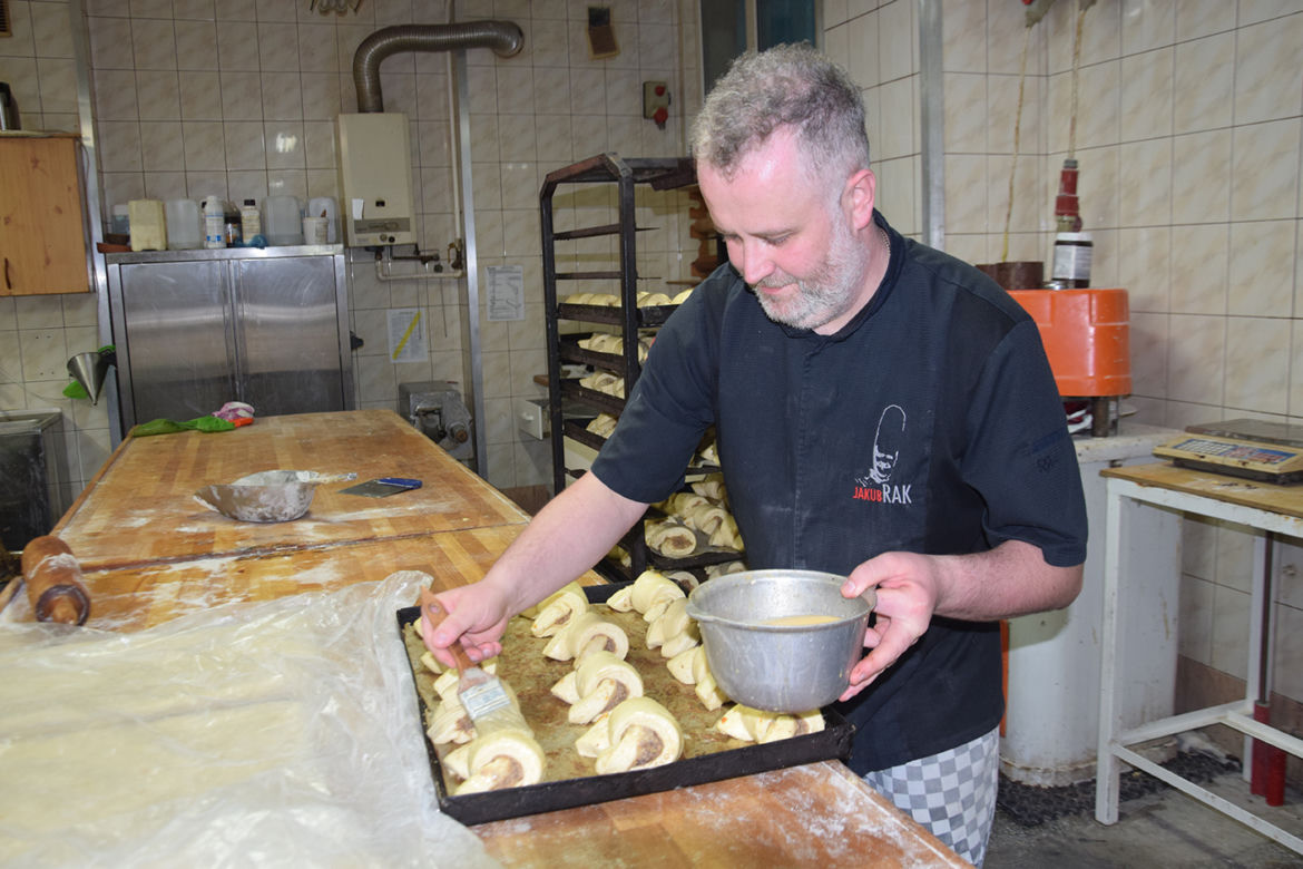  Jak powstają rogale świętomarcińskie w Rzeszowie