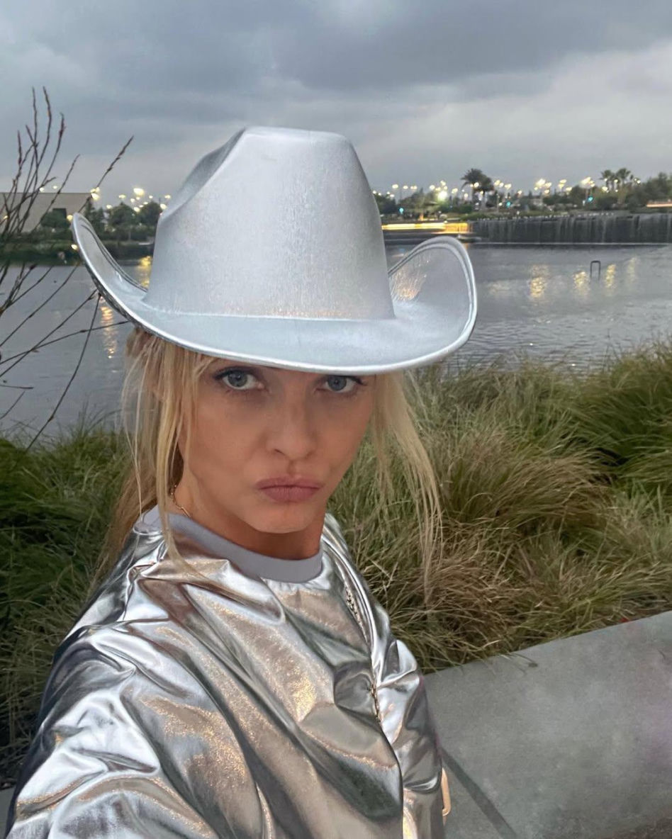 Izabella Scorupco
