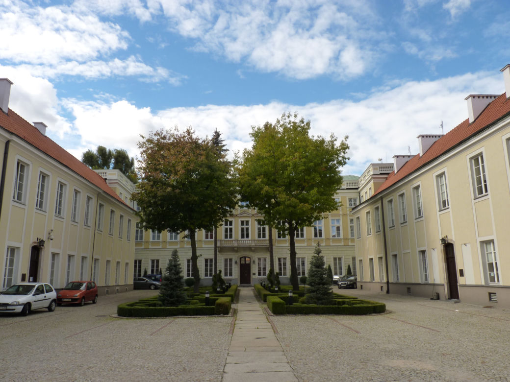 Dom Arcybiskupów Warszawskich