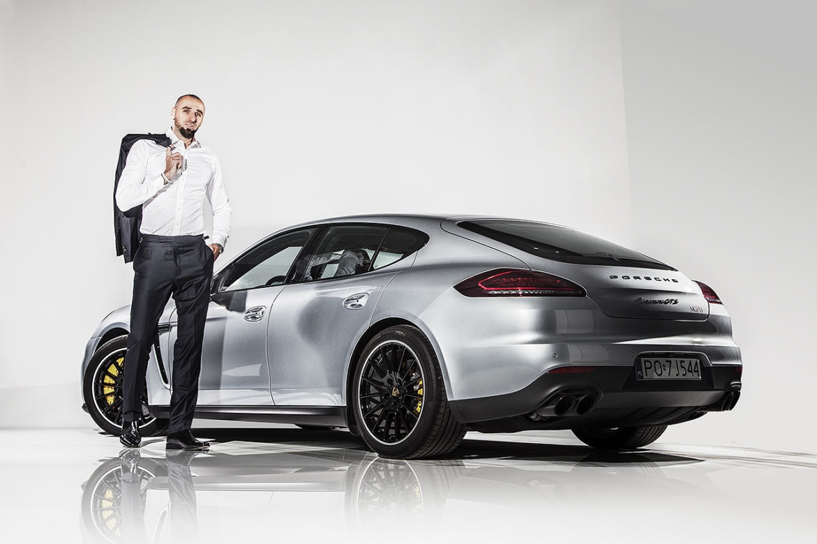 Marcin Gortat w Porsche Panamera GTS