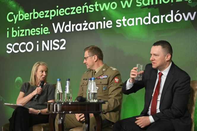 Konferencja Portalu Obronnego „Odporność cyfrowa i informacyjna Polski. Wyzwania w dobie wojny hybrydowej". Drugi panel