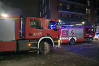 Ewakuacja bloku we Wrocławiu. Mieszkańców obudził żrący zapach chemikaliów