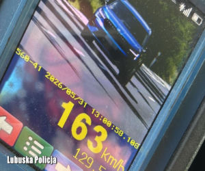 Grzał w terenie zabudowanym, stracił prawo jazdy!