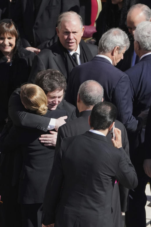 Głowy państw żegnają papieża Franciszka. Do Watykanu zjechali najważniejsi