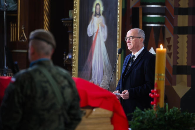 Ból, rozpacz, łzy. Poruszające sceny na pogrzebie Łukasza Litewki