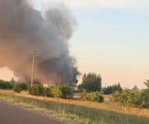 Potężny pożar pod Warszawą! Płonie składowisko odpadów, na miejscu chemicy