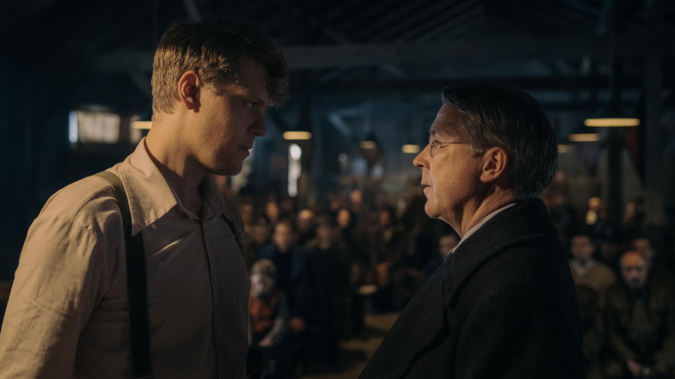 W roli głównej Jakub Gierszał, w obsadzie m.in. Aidan Gillen, Paul Freeman, Julia Pietrucha, Wojciech Mecwaldowski, Anna Próchniak, Mateusz Kościukiewicz, Antoni Pawlicki oraz Tomasz Kot.