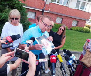 Lubin. Konferencja prasowa rodziny zmarłego Bartosza S.