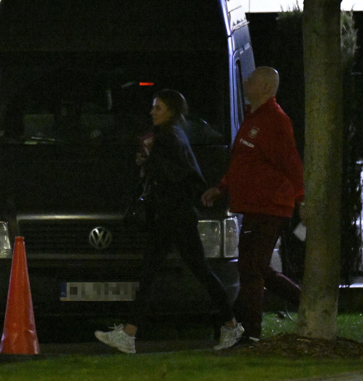 Wieczorna wizyta Anny Lewandowskiej w hotelu reprezentacji