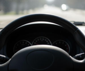  Jak odpalać samochód zimą? Metoda „dwuetapowa” może okazać się najlepsza 