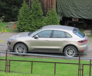 Auto proboszcza Wiesława Maciaszka z Kasiny Wielkiej