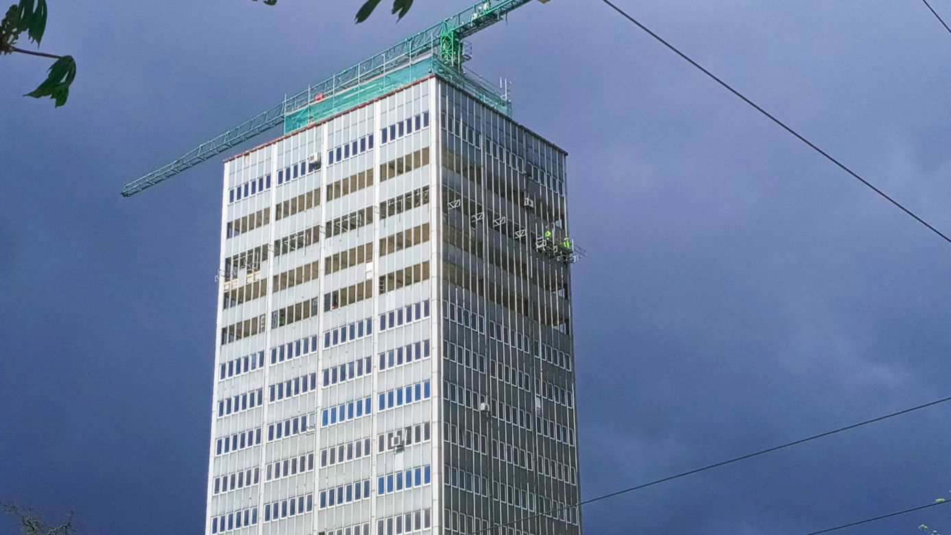Przebudowa dawnego wieżowca TVP - kwiecień 2021