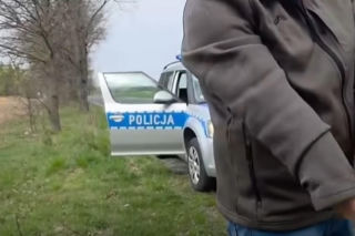 Dramat pod Bolesławcem. Poderżnął gardło rannej na oczach policjanta!