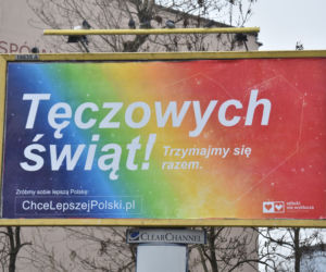 Tęczowych Świąt! Kontrowersyjny billboard w Toruniu