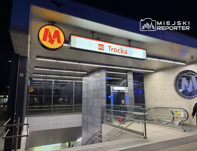 Groźny wypadek w warszawskim metrze. Mężczyzna upadł na torowisko