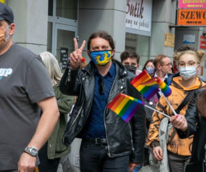 Katowice: Tłumy na proteście społeczności LGBT. Ludzie to nie ideologia! 