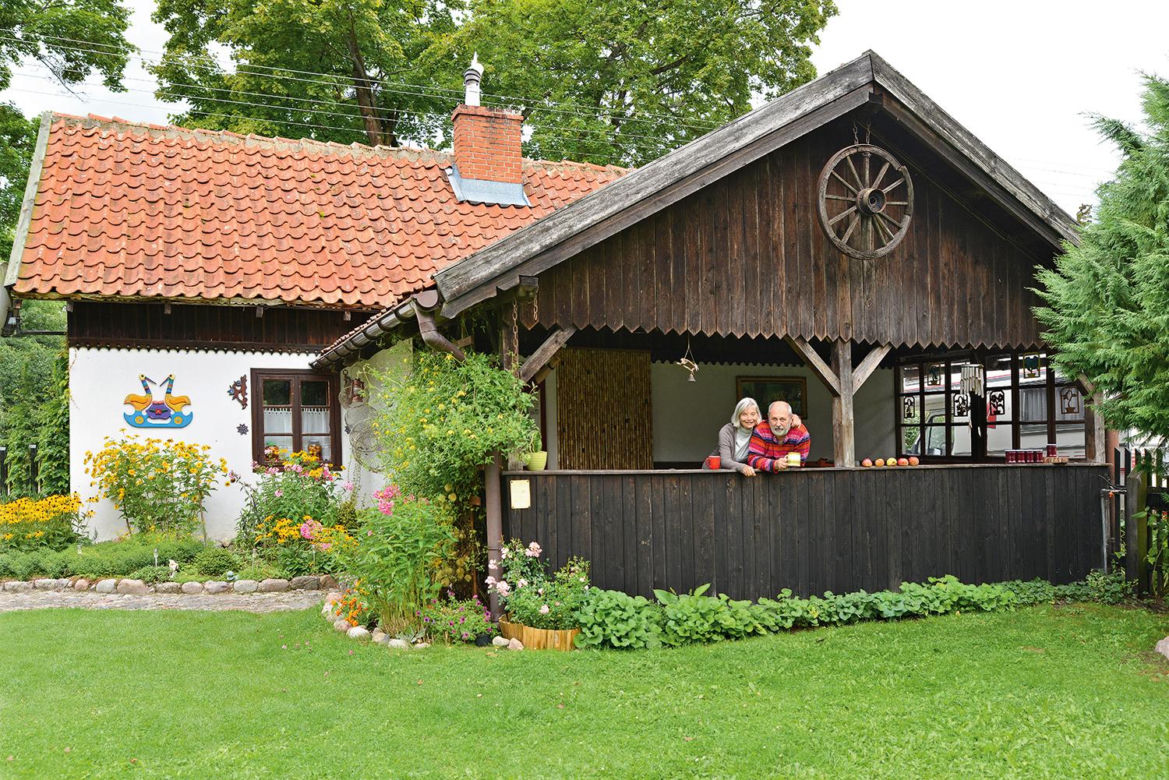 Stuletni dom