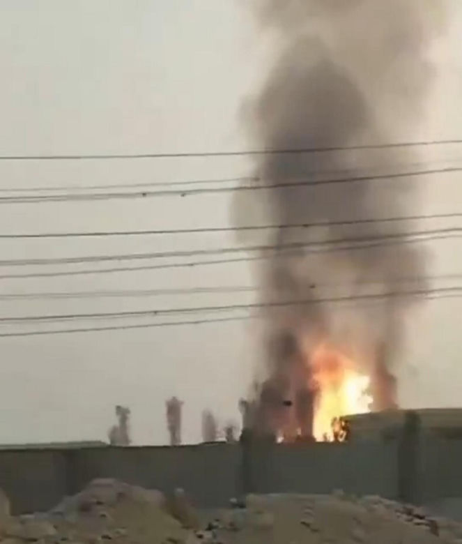 Izraelski dron zaatakował jeden z zakładów na polach gazowych na południu Iran, doszło do potężnego wybuchu i pożaru.