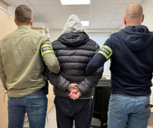 44-latek już za kratkami. Oszukał na ponad milion złotych