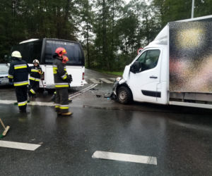 Nowe Żukowice. Kierowca busa wymusił pierwszeństwo. Przewoził dzieci 