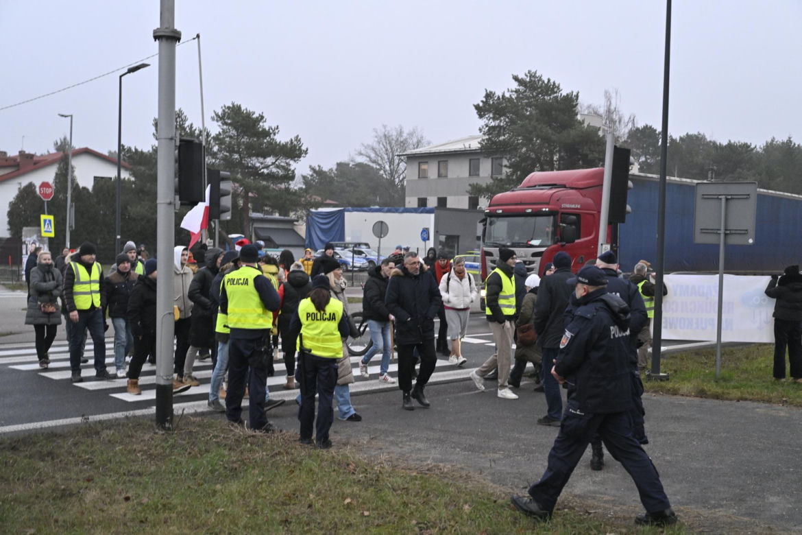 Mają dość korków, chcą buspas. W godzinach szczytu protestowali na pasach