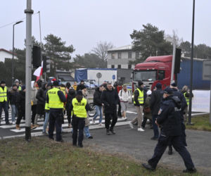 Mają dość korków, chcą buspas. W godzinach szczytu protestowali na pasach