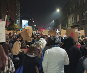 Protest kobiet w Katowicach. Ponad 20 tysięcy osób demonstrowało na rynku i katowickich ulicach. Takich tłumów Katowice jeszcze nie widziały [ZDJĘCIA, WIDEO]