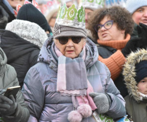 Orszak Trzech Króli 2026 w Toruniu. Zdjęcia z samego serca starówki