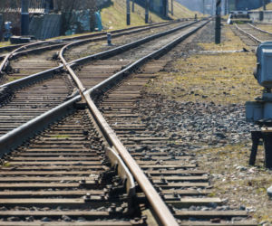 Rozbłysk i huk na torowisku. Kontrterroryści oraz agenci ABW w akcji