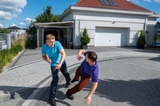 Pierwsza miłość, odcinek 4134. Biały (Igor Paszczyk), Filip (Dominik Smaruj)