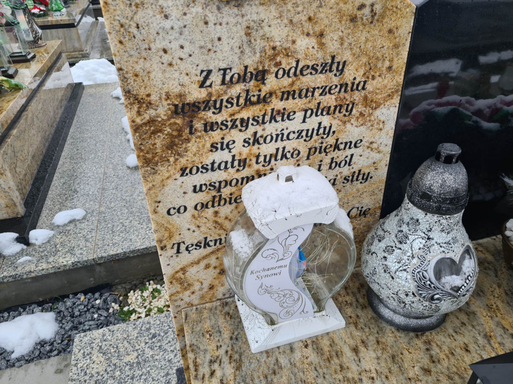Groby Wiktorii i Konrada z powiatu przeworskiego [GALERIA]