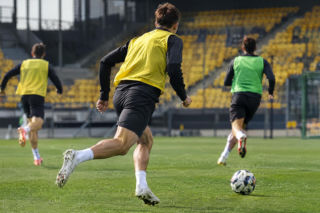 GKS Katowice szuka przełamania w meczu z Widzewem Łódź. Rafał Górak apeluje o pokorę