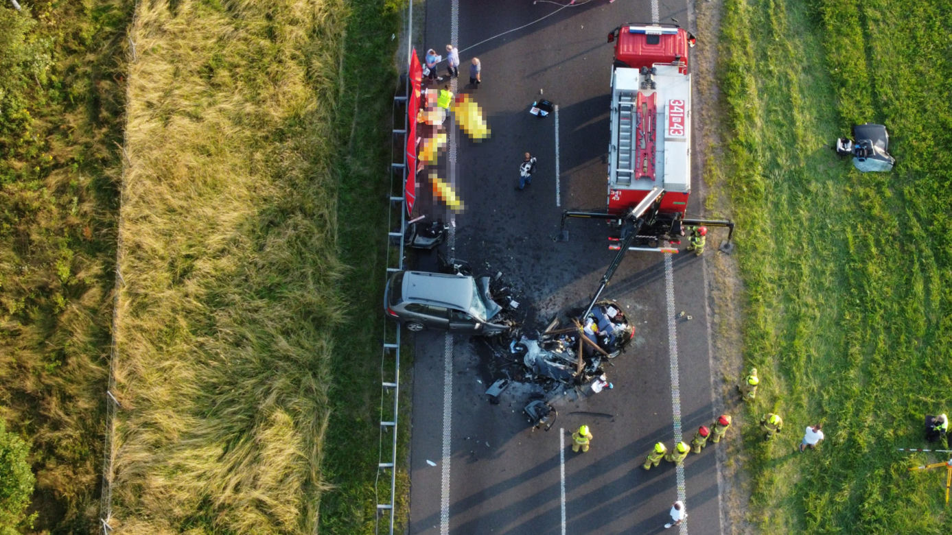 Drogowy koszmar koło Elbląga. Nie żyją cztery osoby, w tym 4-letnie dziecko