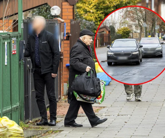 Kaczyński wyszedł od krewnego ze sportową torbą i kolorową siatą