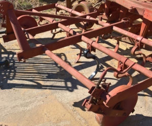 Kultywator zawieszany U418/1 