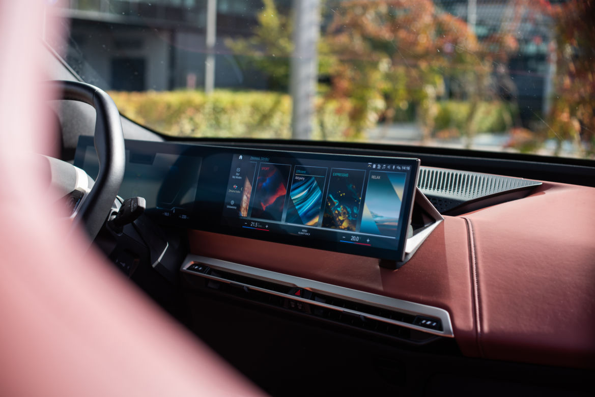 BMW iX xDrive 50