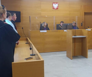 Wyrodna matka zgotowała Julce piekło. Latami wypalała jej kwasem rany na skórze!