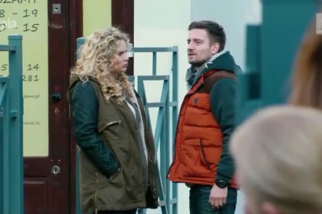 Przyjaciółki 3 sezon odcinek 36. Michał (Marcin Rogacewicz), Patrycja (Joanna Liszowska)