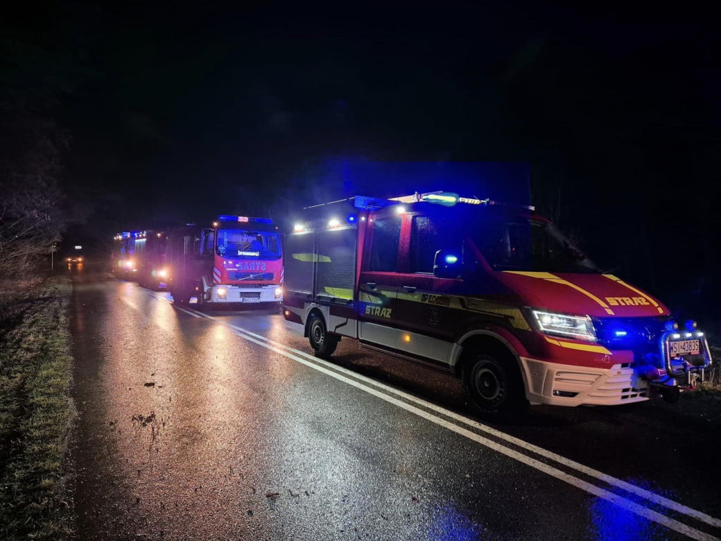 Kamil roztrzaskał się na drzewie gdy jechał do dziewczyny. Na jego pogrzebie płakały tłumy